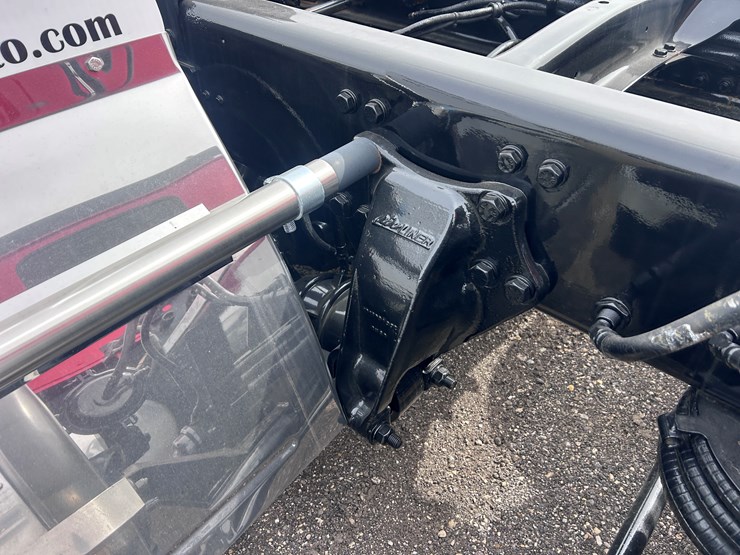 #1009-•-2012-western-star-conventional-4-sleeper-cab-truck-tractor-image-38