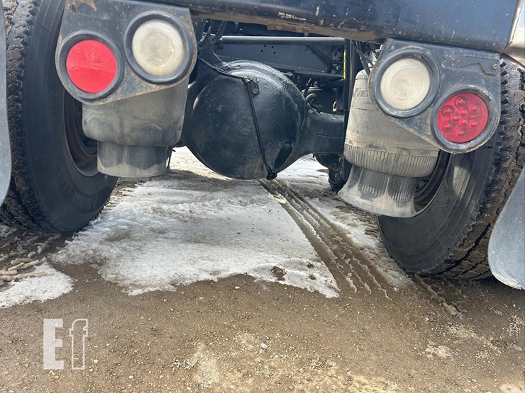 2012-peterbilt-386-image-64