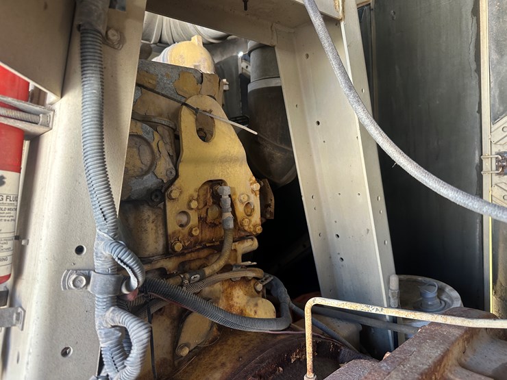 #60115-•-ingersoll-rand-1070-towable-air-compressor-image-28