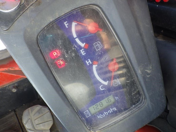 kubota-ssv65-image-28