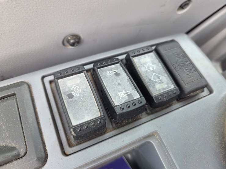 deere-160g-lc-image-51