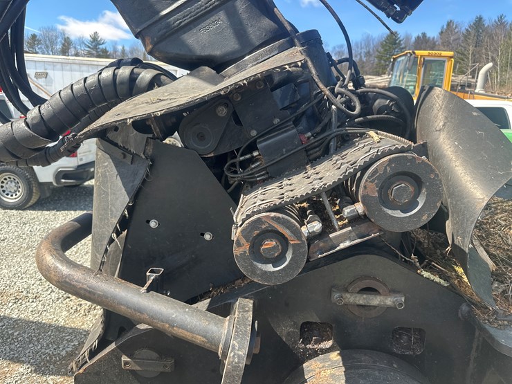 2011-deere-1270e-image-36