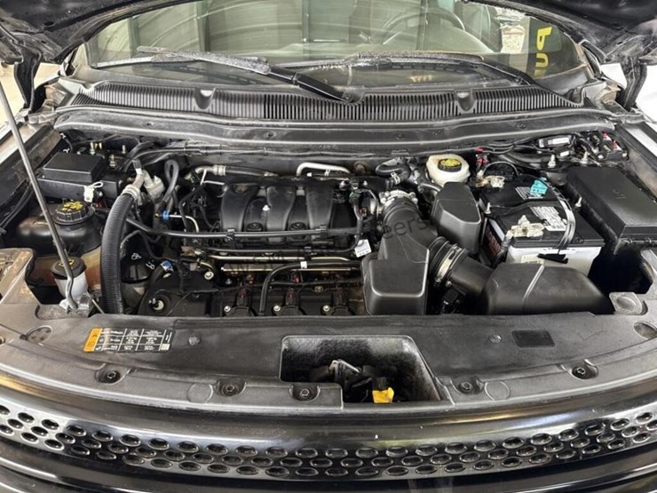 2013-ford-explorer-image-15