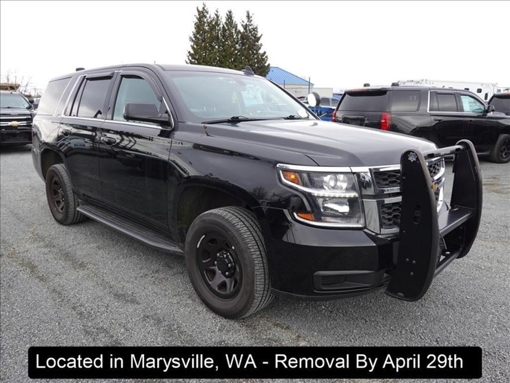 2017-chevrolet-tahoe-image-15