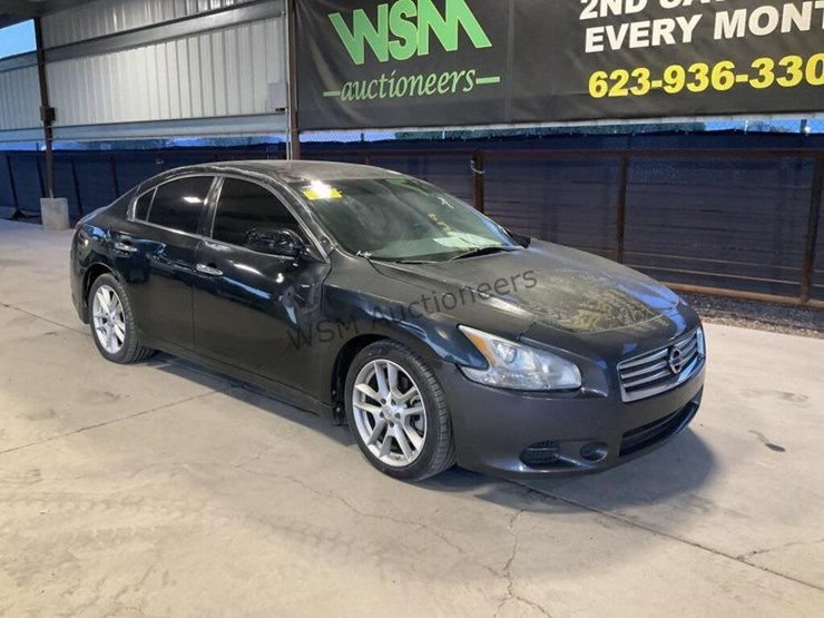 2011-nissan-maxima-sdn-image-2