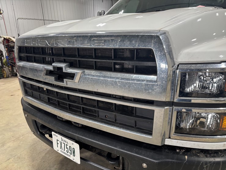 #2331-•-2022-chevrolet-5500-hd-flatbed-truck-image-12