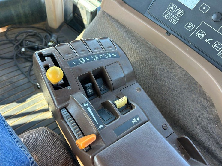 2011-john-deere-9230-image-31