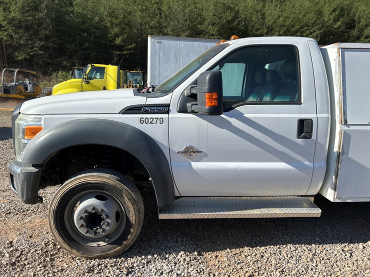 2012-ford-f550-image-14