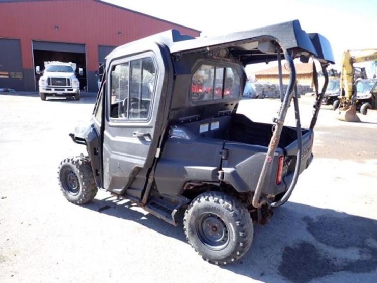 2015-pioneer-4x4-image-7