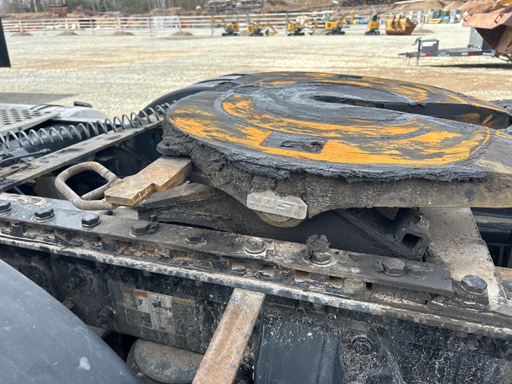 2017-kenworth-t680-image-31