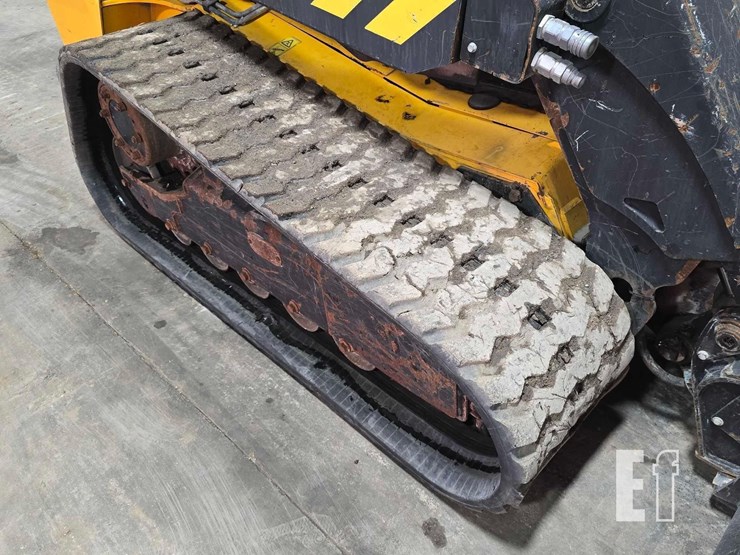 2020-jcb-3ts-8t-image-33