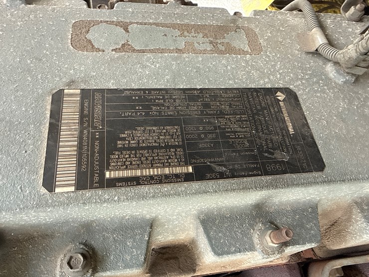 1998-massey-ferguson-8-image-46