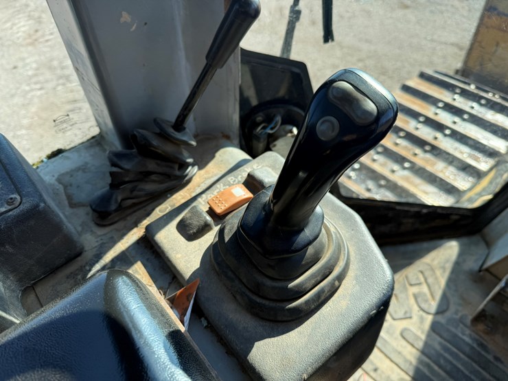 caterpillar-d5g-lgp-image-34