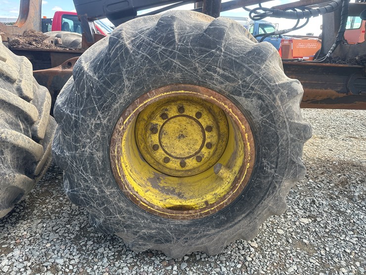 deere-1110e-image-112