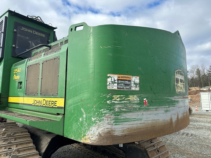 2016-deere-2154d-image-13