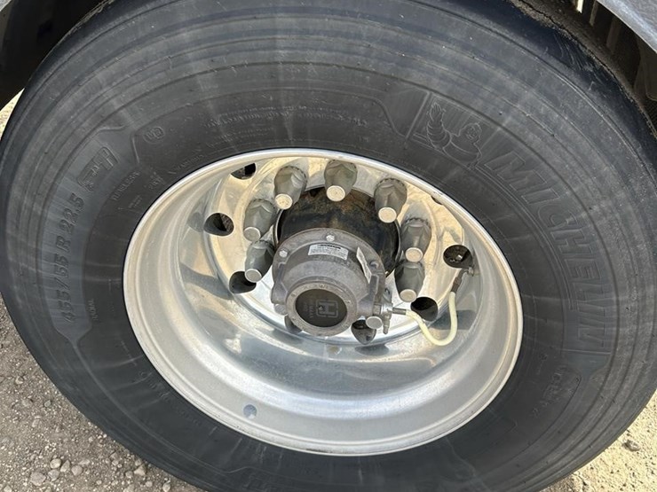 2025-wilson-grain-trailer-image-50