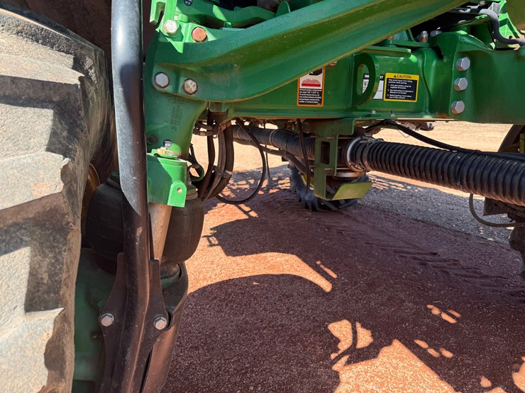2015-john-deere-r4038-image-10