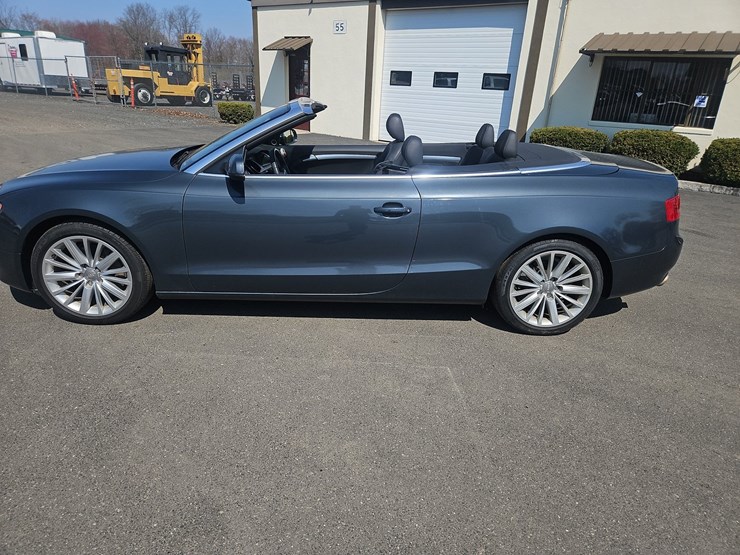 2011-audi-a5-quattro-2-door-convertible-image-22