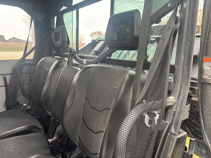 #2311-•-2023-can-am-hd-9-defender-xt-4x4-utv-image-35