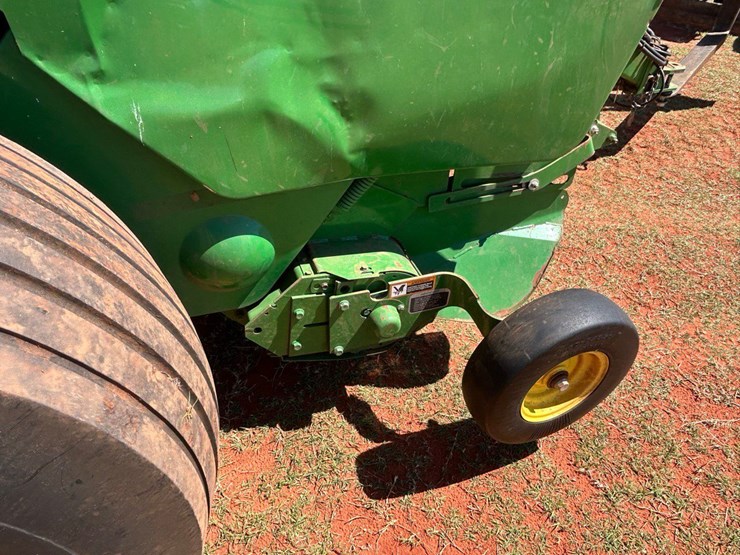 john-deere-569-image-24