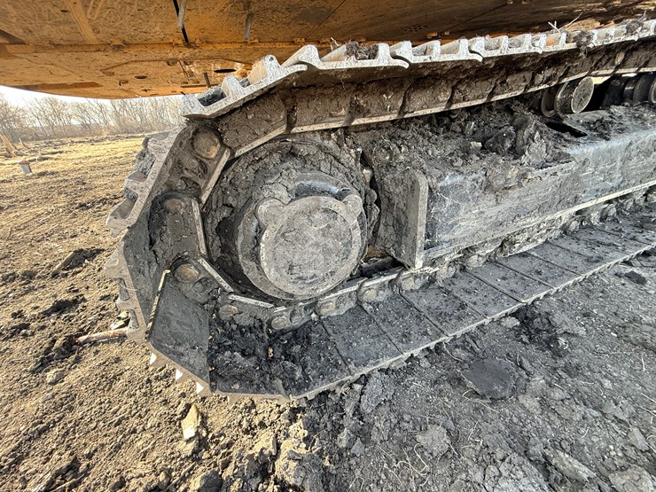 caterpillar-340-image-60