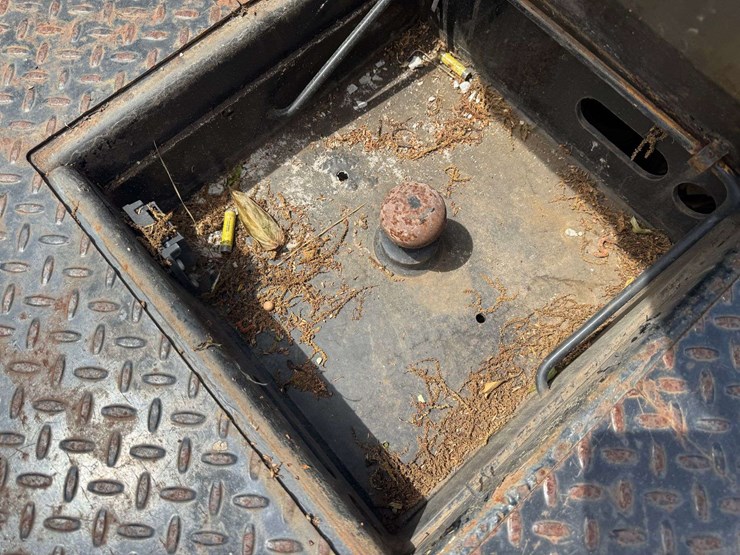 2017-chevrolet-silverado-2500-image-21