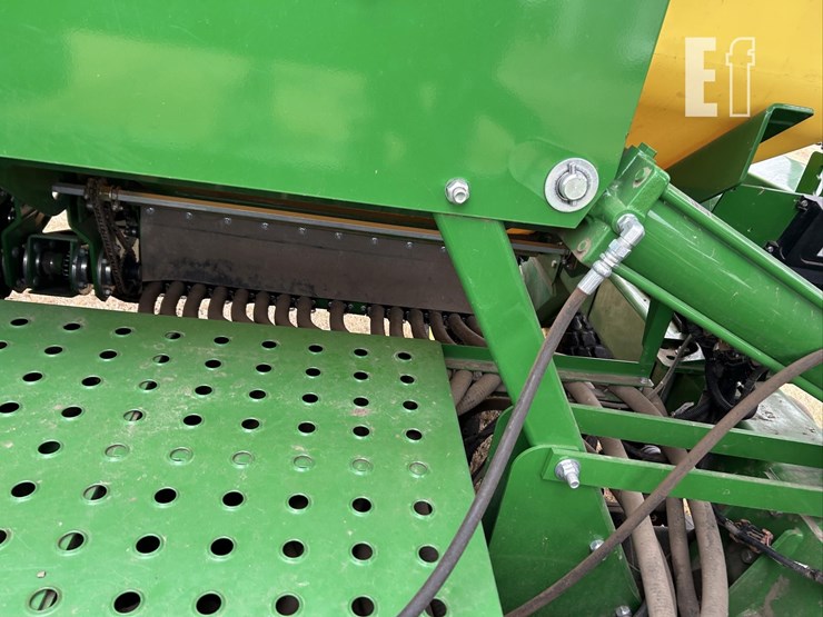 2014-john-deere-1990ccs-image-57