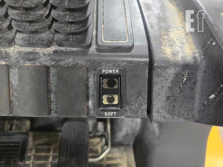 2019-caterpillar-gp25n-image-20