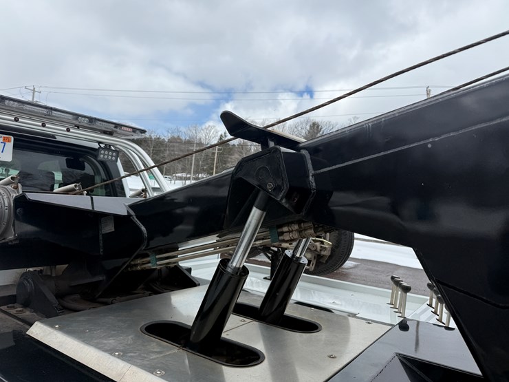 2018-ford-f550-image-19