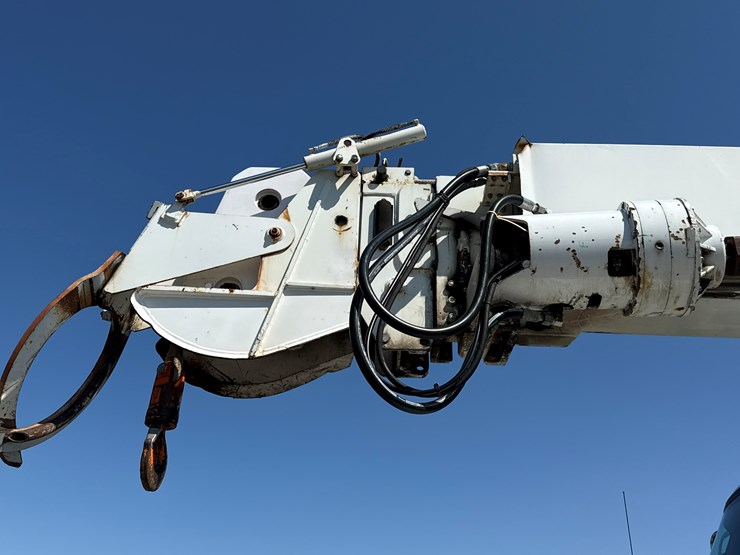 2010-international-7400-image-36