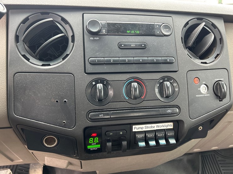 2008-ford-f550-xl-image-43