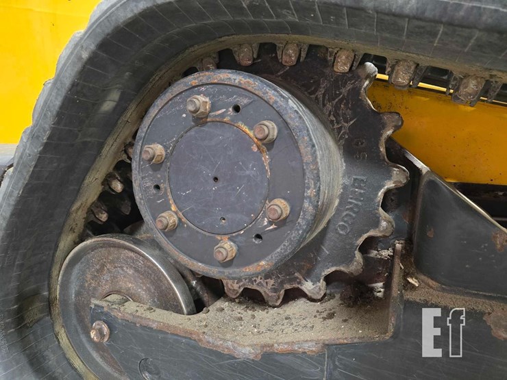 2021-jcb-3ts-8t-image-30