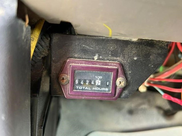 1997-ford-f800-image-13