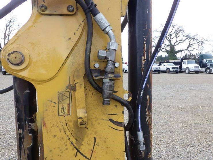 2014-caterpillar-430f-it-image-12