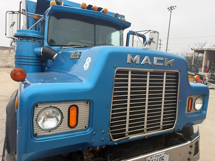 mack-rd686s-image-28