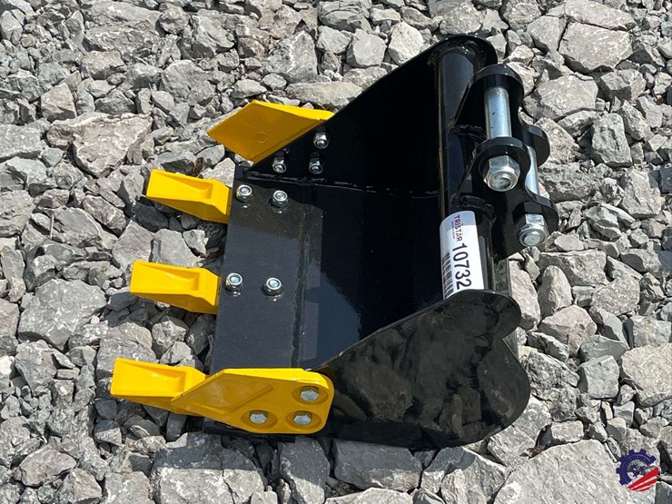 unused-2026-ce-16"-toothed-bucket-image-1