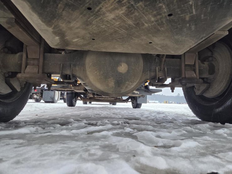 2005-massey-ferguson-8-image-26