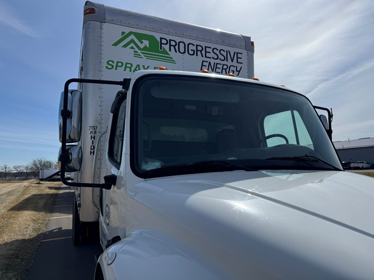 #2160-•-2006-freightliner-business-class-m2-box-truck-image-13