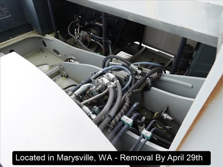 2009-gradall-xl3100-image-6