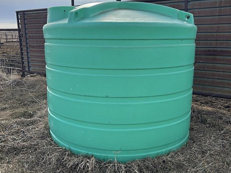 1550-poly-water-tank-image-1