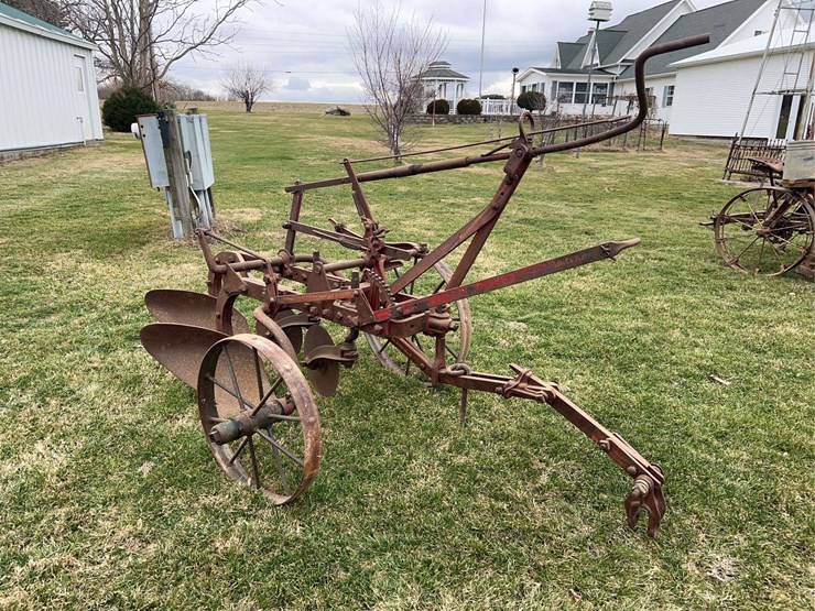 oliver-no.-100-plow-image-4