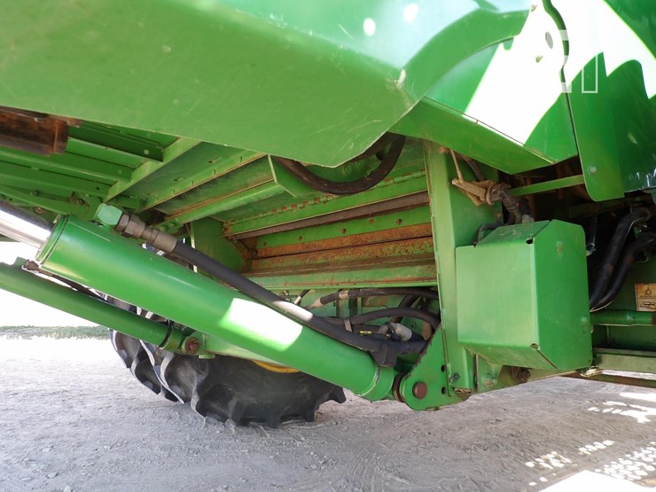 2012-john-deere-s680-image-16