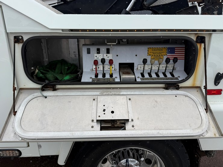 2013-international-4400-sba-image-16