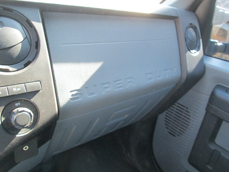 2011-ford-f250-image-32