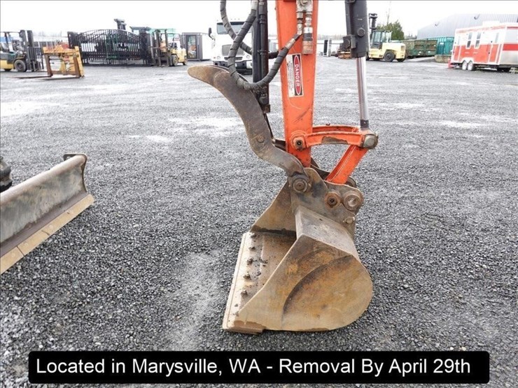 2016-kubota-kx040-4-image-26