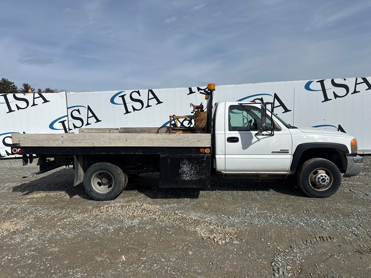 2005-gmc-3500-image-6