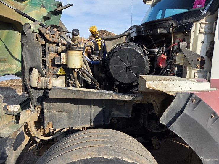 2012-international-7600-image-40