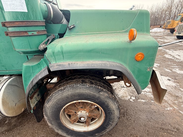 1999-mack-dm690-image-14