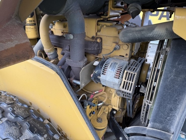 2005-caterpillar-cs-433e-image-14