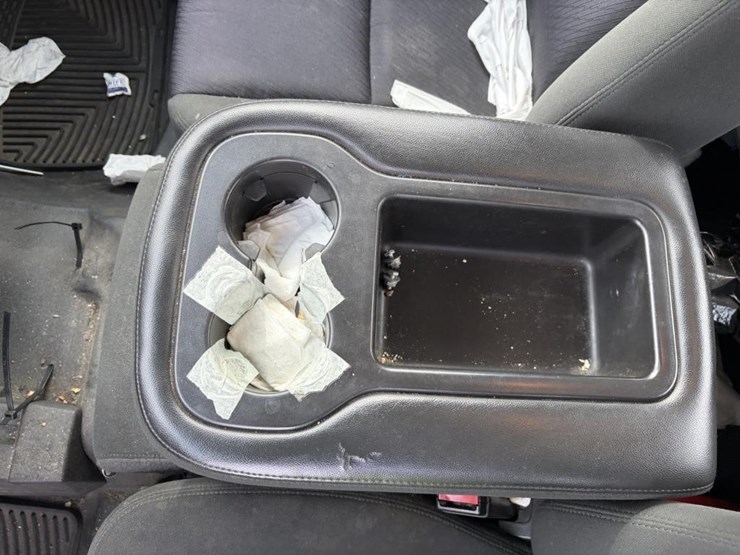 2012-gmc-sierra-2500-image-18